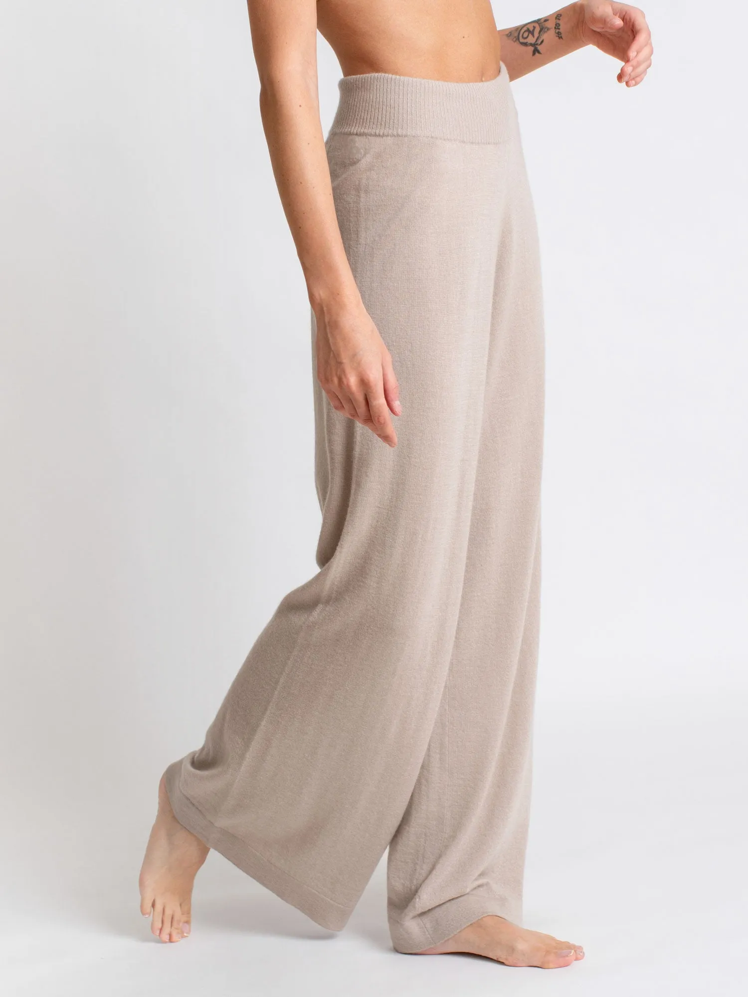 Cashmere pants "Air pants" - feather